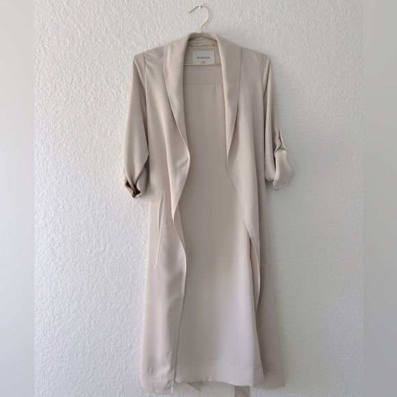 NWOT Aritzia New Kahlo Robe (XXS Matte Pearl) - Picture 11 of 11